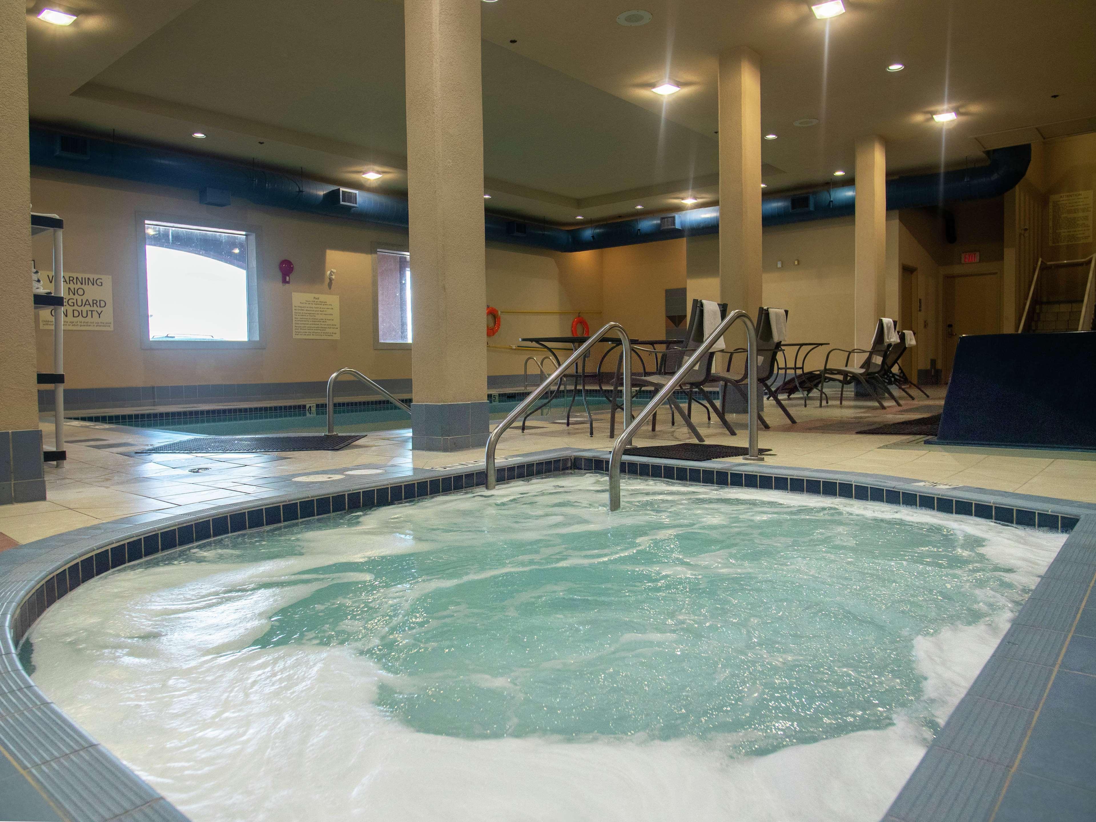 Hampton Inn By Hilton Kamloops Bagian luar foto