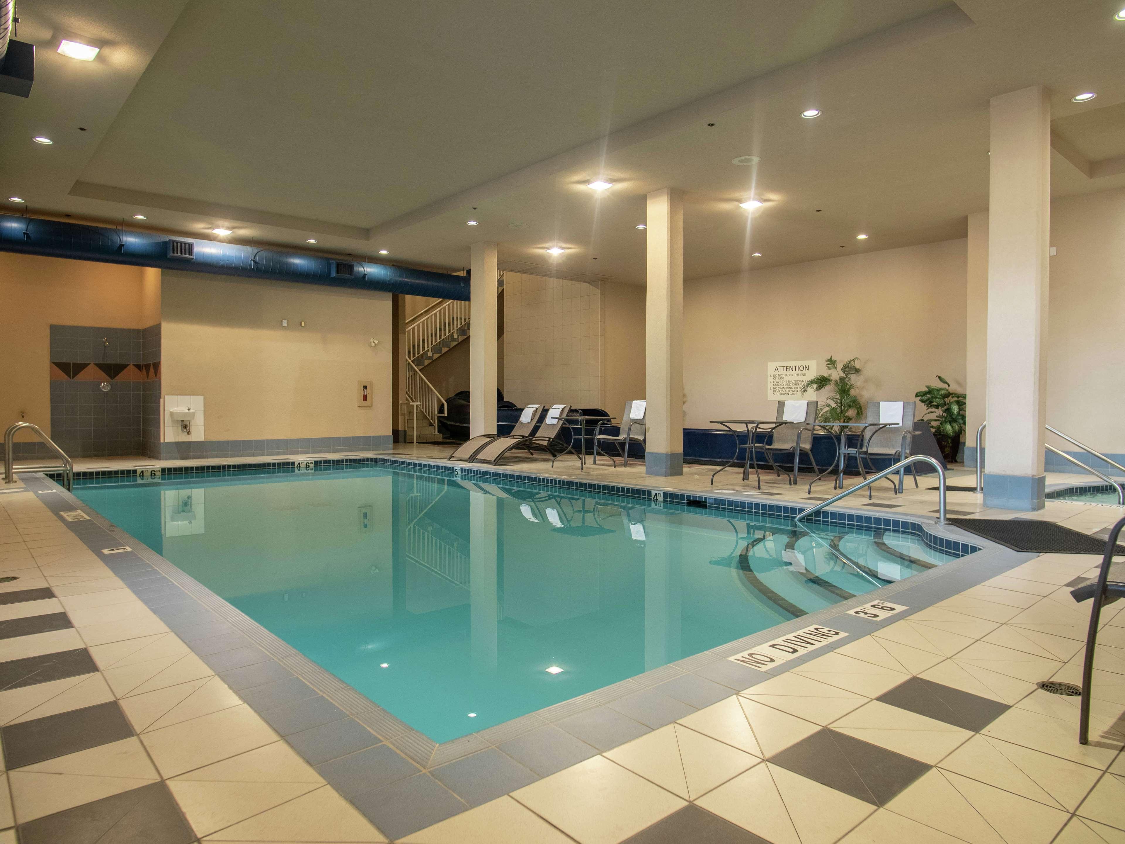 Hampton Inn By Hilton Kamloops Bagian luar foto