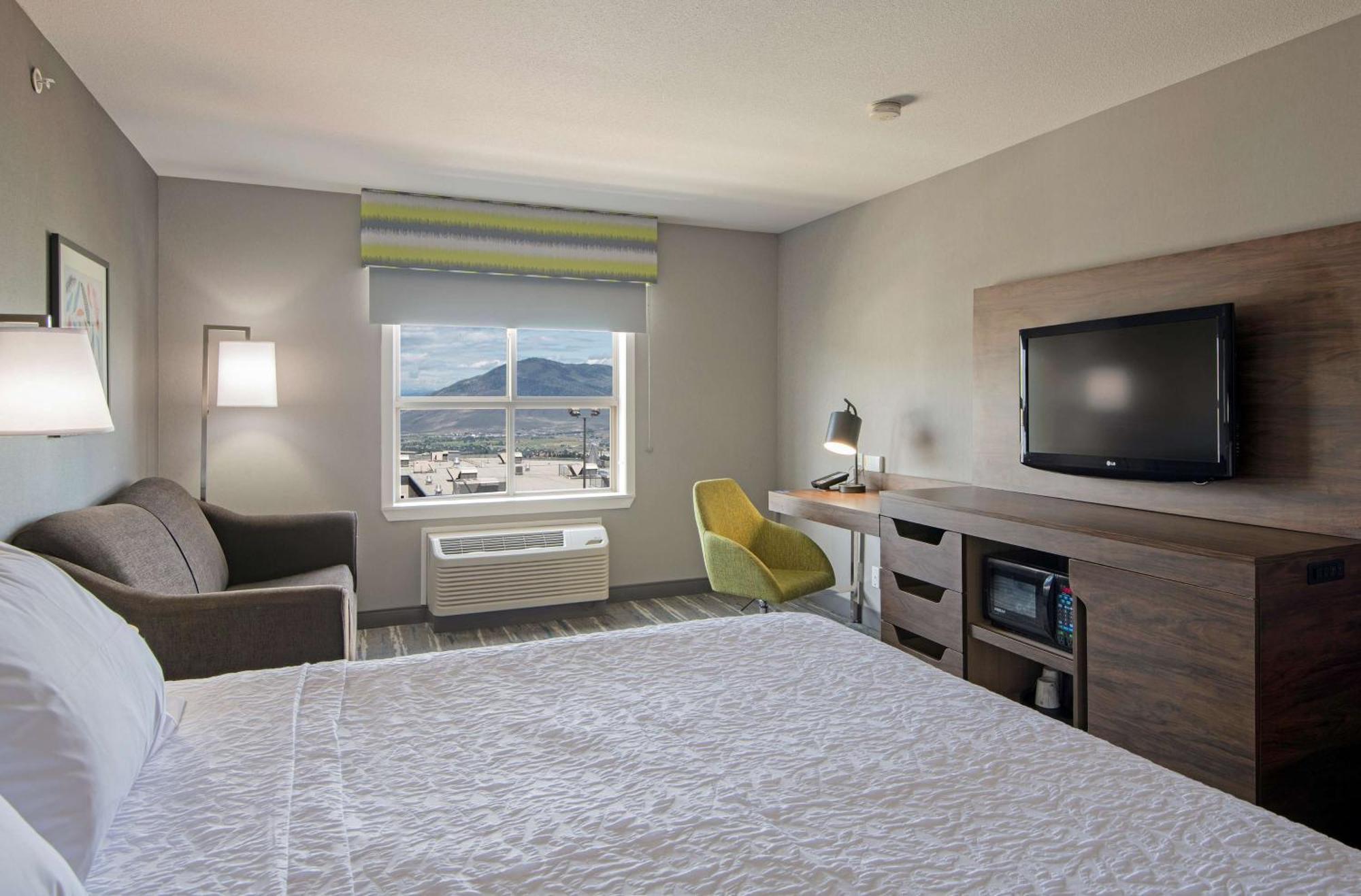 Hampton Inn By Hilton Kamloops Bagian luar foto