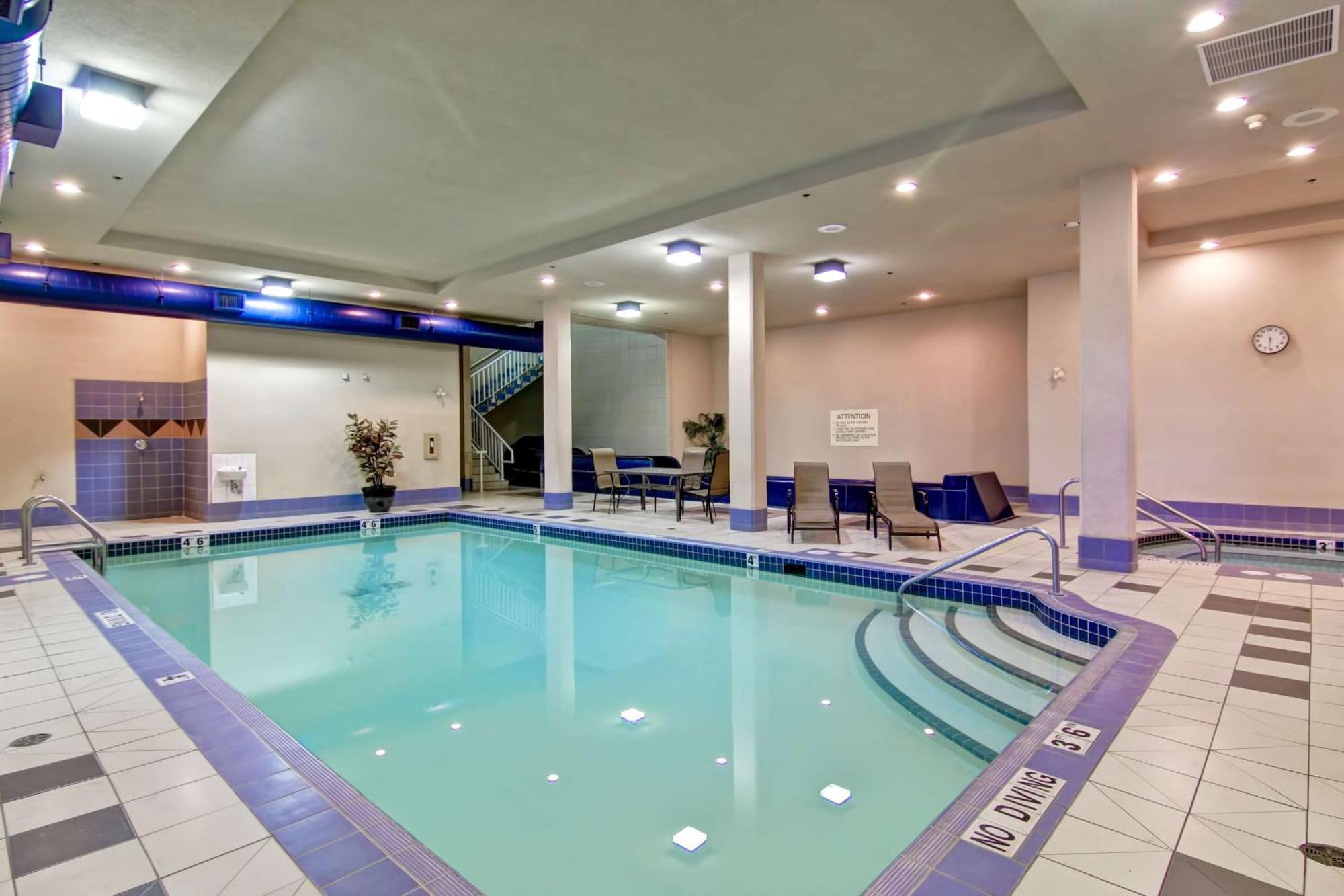 Hampton Inn By Hilton Kamloops Bagian luar foto