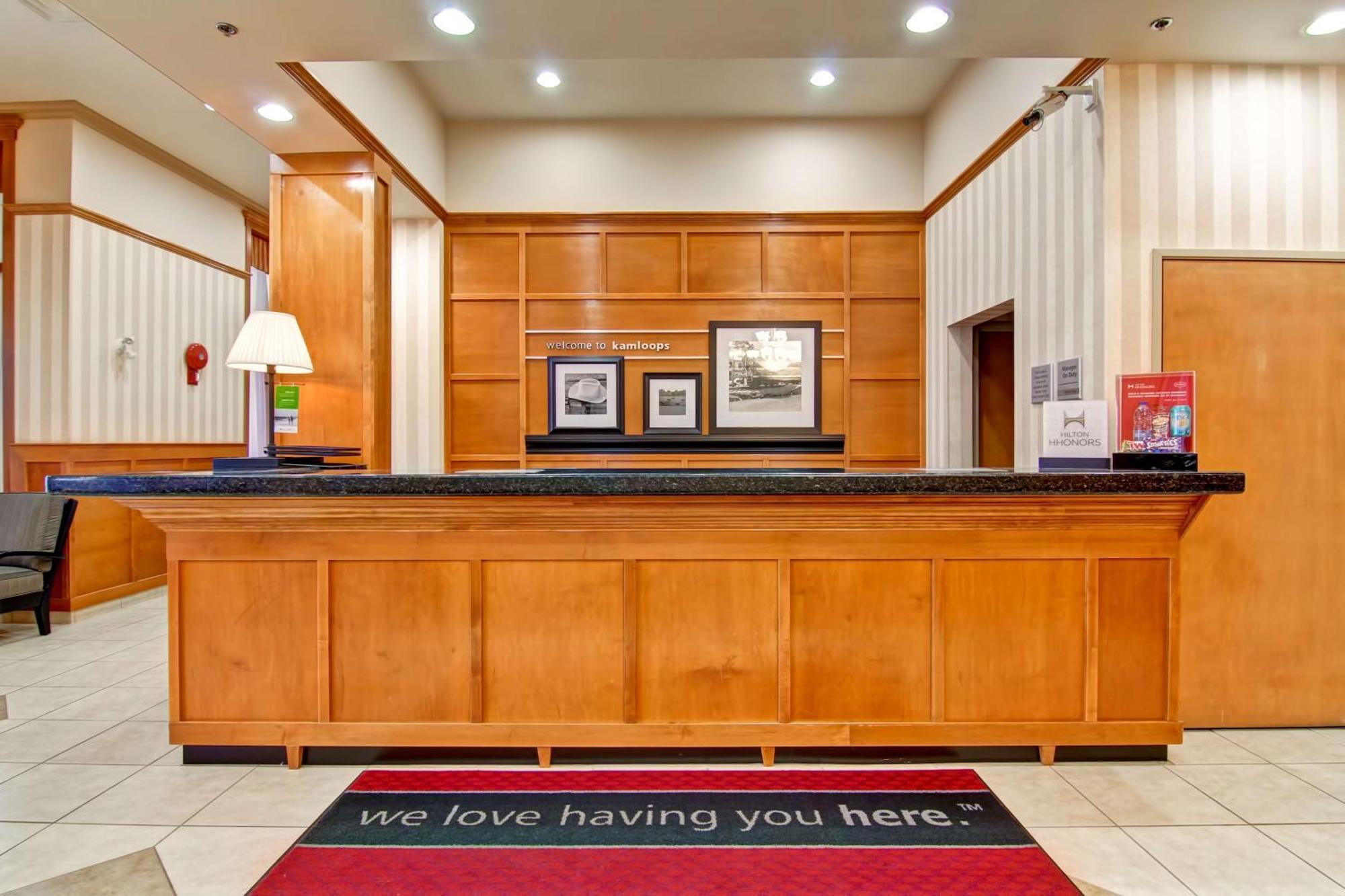 Hampton Inn By Hilton Kamloops Bagian luar foto